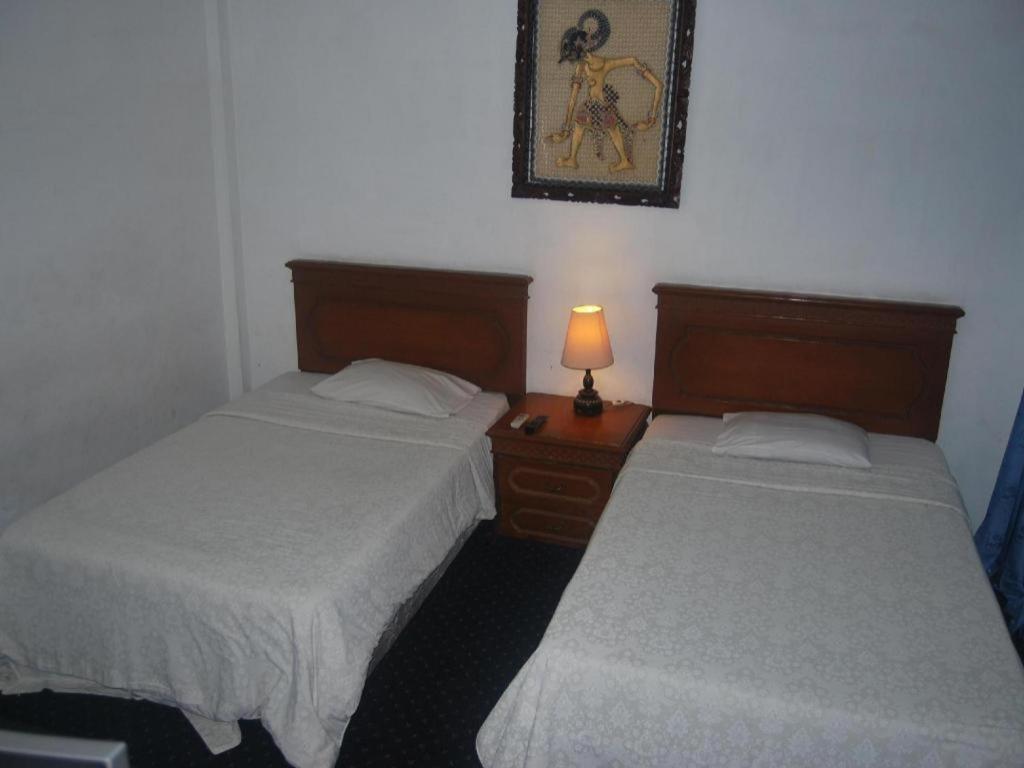 Sadinah Sahid Josodipuro Hotel Colomadu Exterior photo