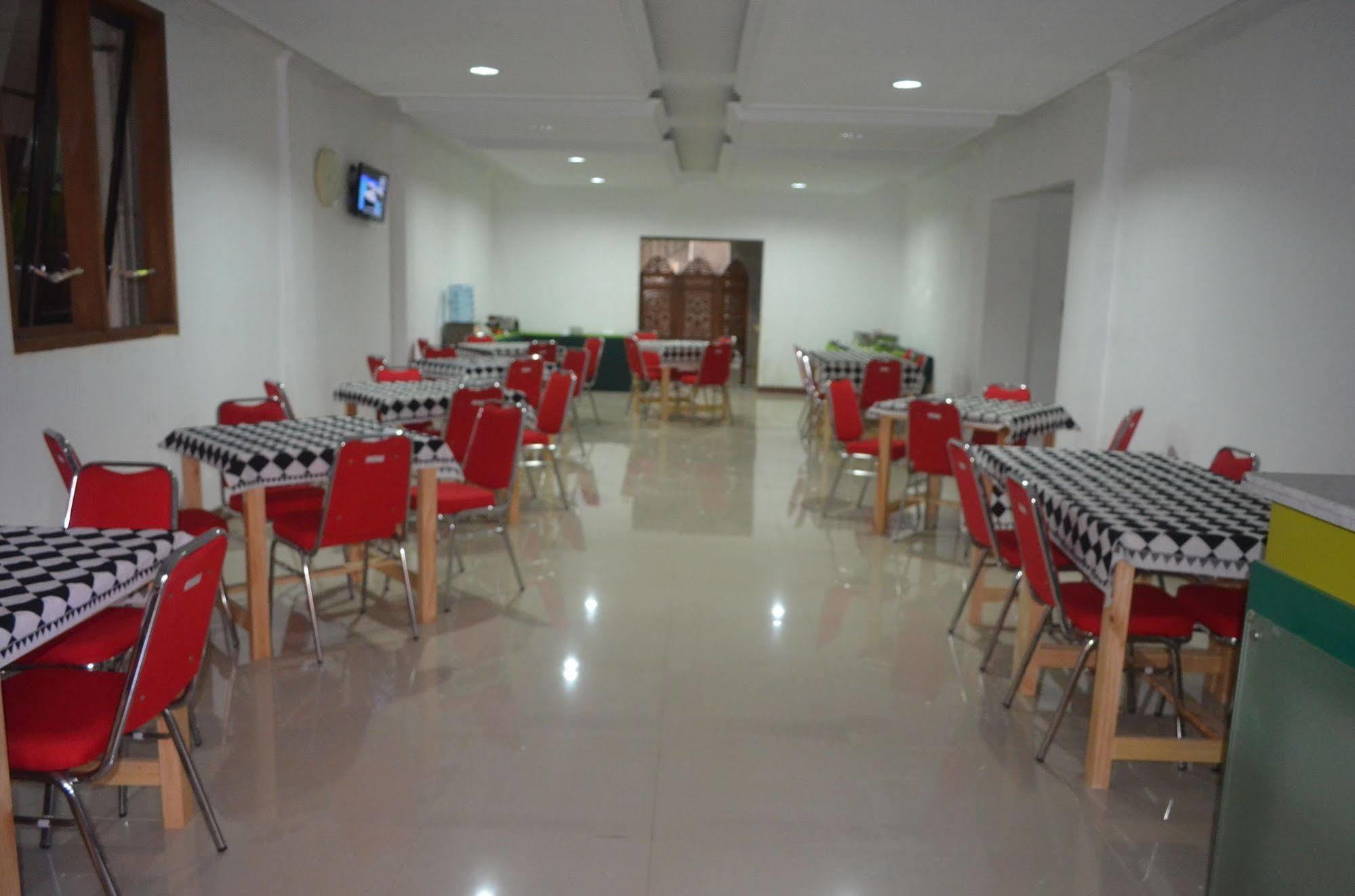 Sadinah Sahid Josodipuro Hotel Colomadu Exterior photo