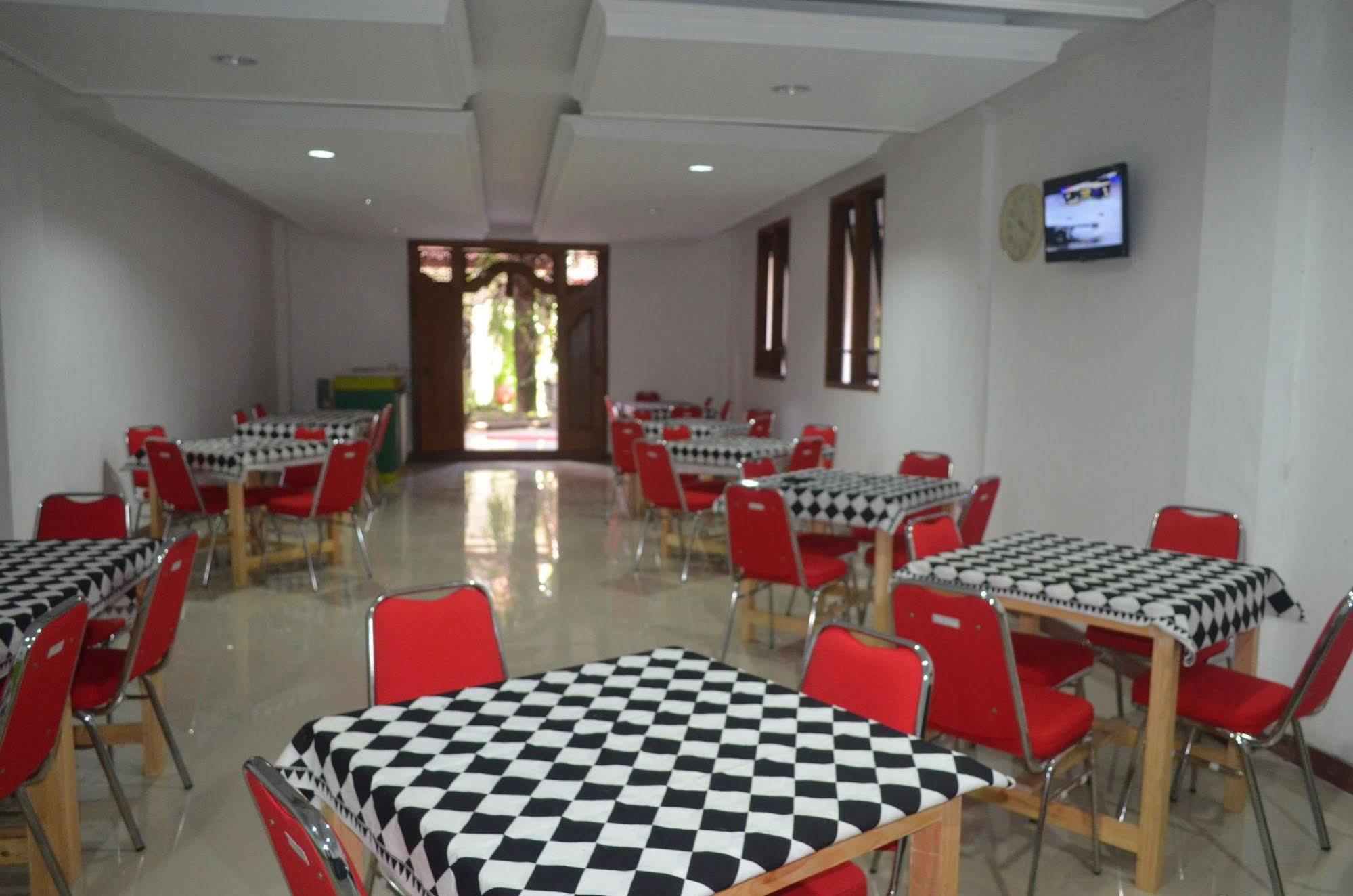 Sadinah Sahid Josodipuro Hotel Colomadu Exterior photo