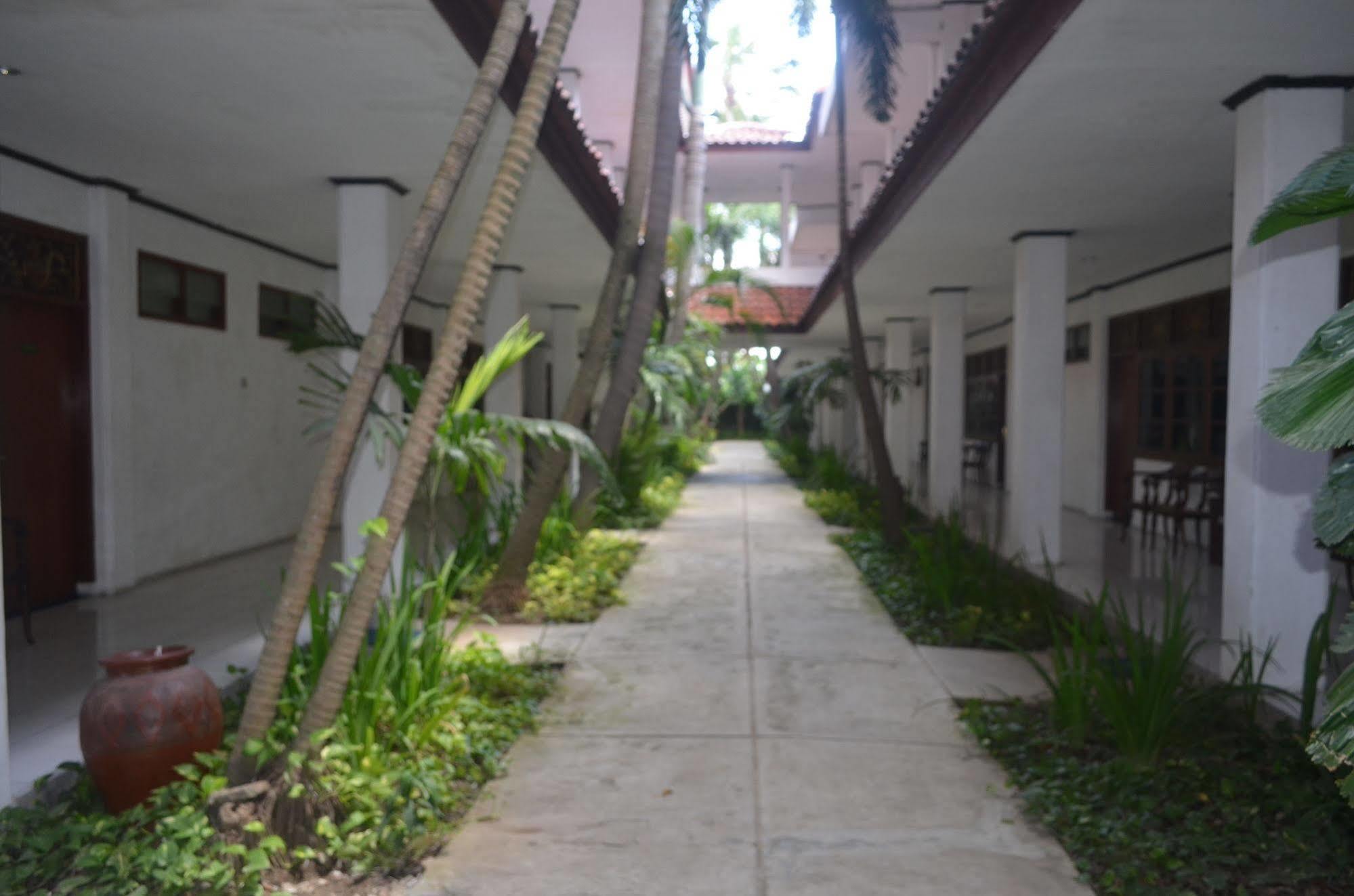 Sadinah Sahid Josodipuro Hotel Colomadu Exterior photo