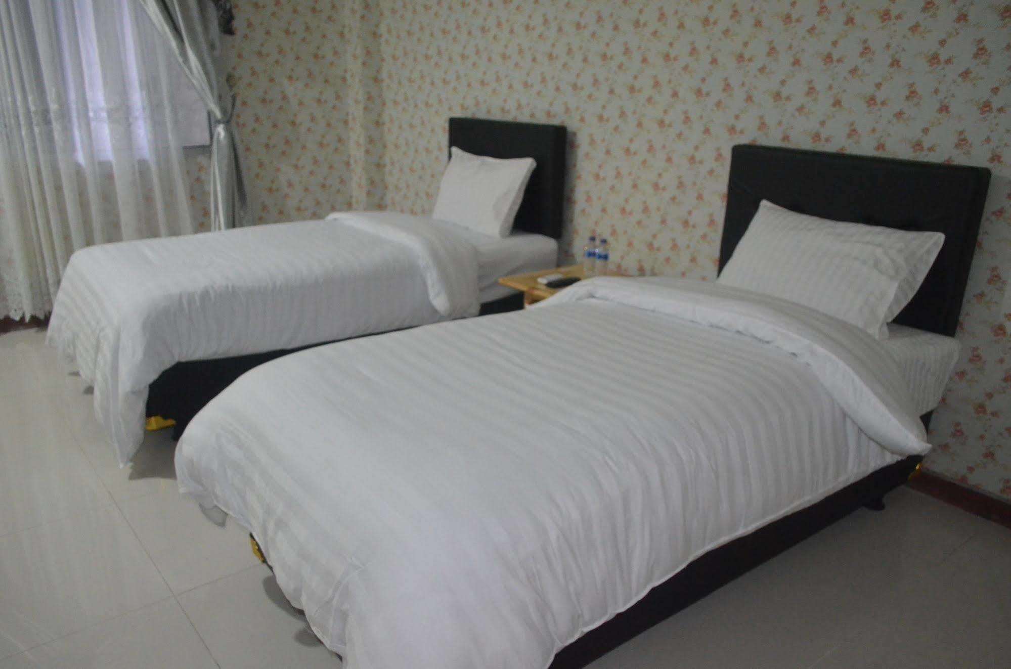 Sadinah Sahid Josodipuro Hotel Colomadu Exterior photo